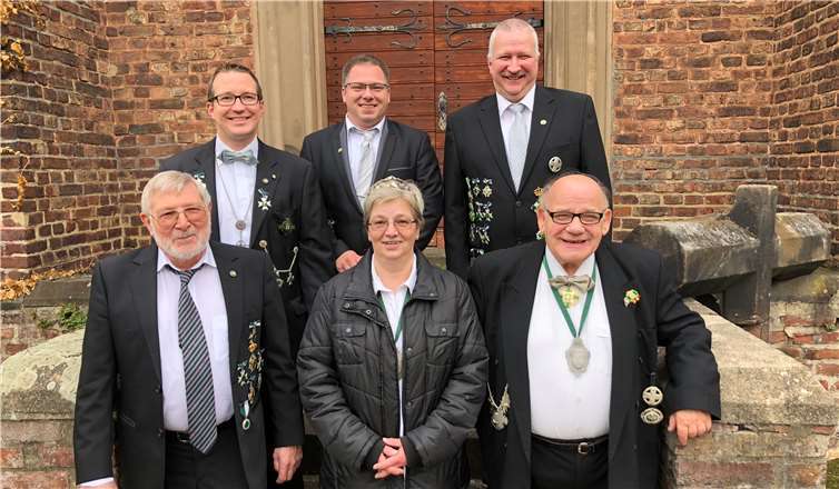 Auf dem Bild (v.l.n.r.): oben: Benjamin Christen, Olaf Schemeitat, Guido Labonte. Unten: Rainer Nußbaum, Ingrid Mertensacker, Franz Mertensacker. privat