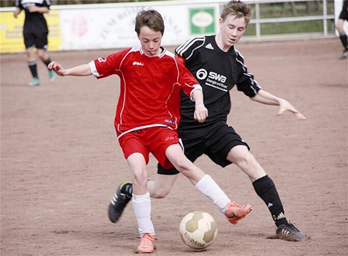 Auf dem Buschhovener Ascheplatz war das Spiel oft zerfahren.privat