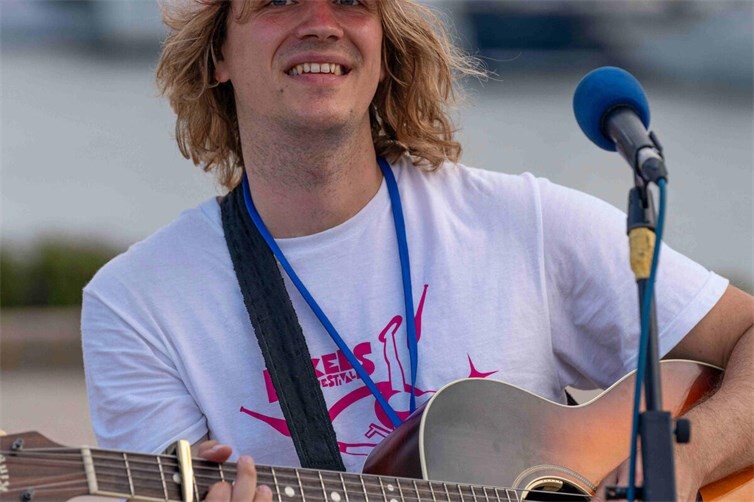 Auf dem Buttermarkt spielt: Max Goedecke.