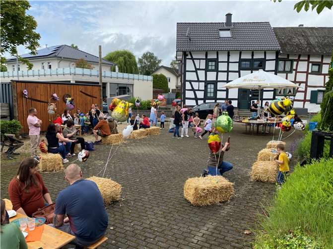 Auf dem Dorfplatz fand das Sommerfest statt.  Foto: privat