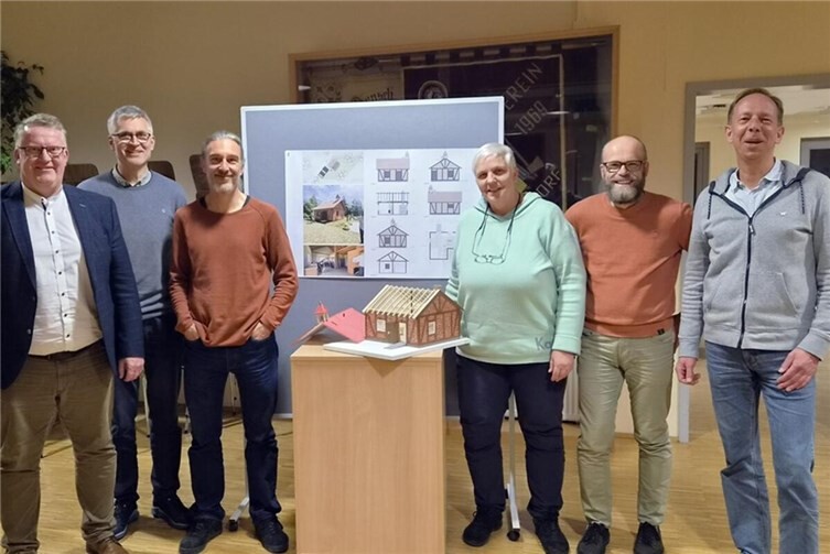 Auf dem Foto v.l.n.r. der komplette Vorstand: Thomas Breuer, Thomas Nuhn, Bernhard Sperker, Sven Grandisch, Regine Spohner, Dieter Haak, Andreas Köpping