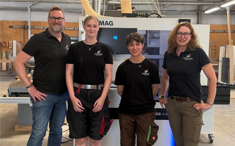 Auf dem Foto von links: Stephan Kindler, Celine Liefhold, Elena Perez Kuhlmann und Judith Kindler.  Foto: privat