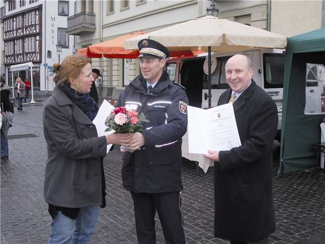 Auf dem Kapuzinerplatz in Koblenz-Ehrenbreitstein nahmen die Geehrten ihr Urkunden entgegen.  PRivat