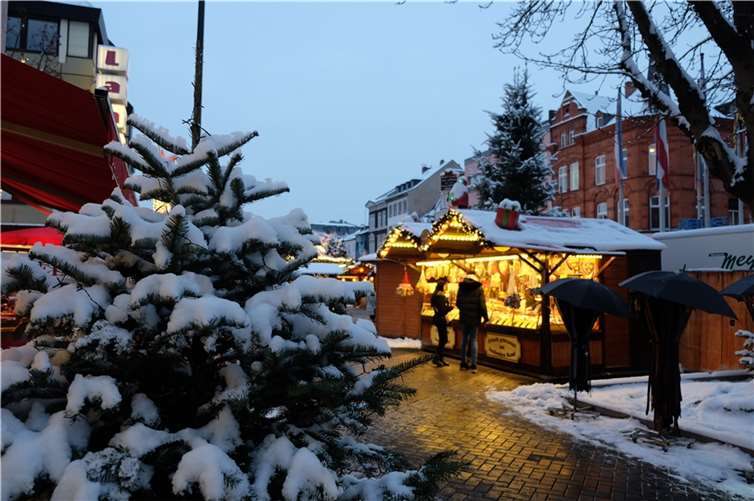 Auf dem Knuspermarkt kommt winterlich-weihnachtlichte Stimmung auf.  Foto: Nadine Schöneberg