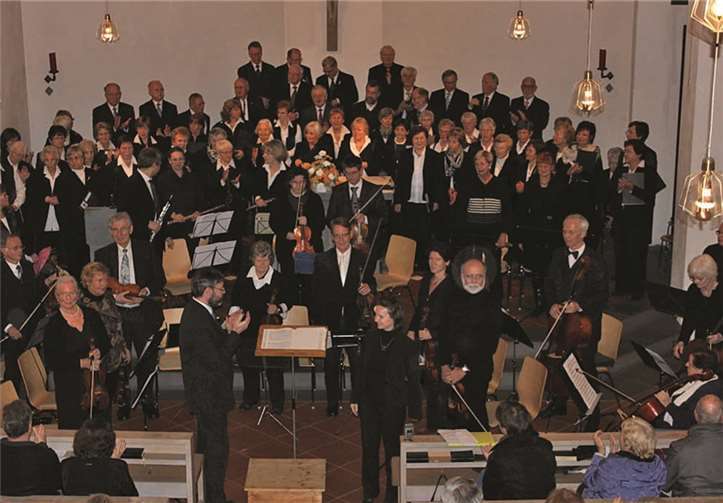 Auf dem Konzertprogramm stehen Chor- und Orchesterwerke. privat
