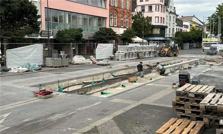 Auf dem Luisenplatz steht die Fertigstellung des neuen Wasserspiels kurz bevor.Foto: Ulf Steffenfauseweh