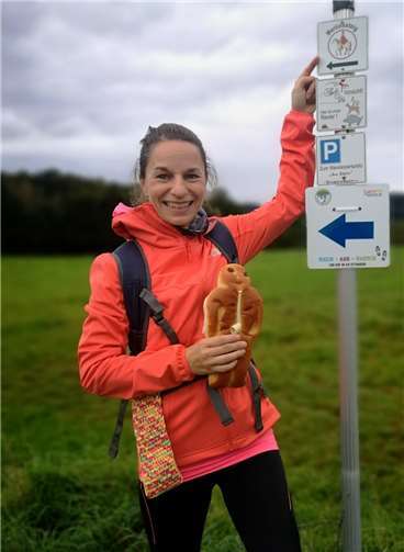 Auf dem Martinssteig gab es für alle Teilnehmenden Weckmänner.