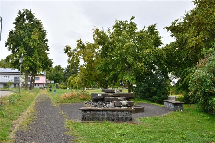Auf dem Mosellaplatz in Hausen soll ein Seniorenheim gebaut werden. Foto: Archiv/CF