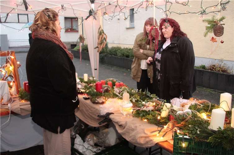 Auf dem Niederwerther Weihnachtsmarkt gibt es nur handwerklich selbstgemachte Dinge.