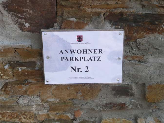 Auf dem Parkplatz hat die Gemeinde vier feste Stellplätze für Dauerparker vorgesehen.Foto: privat