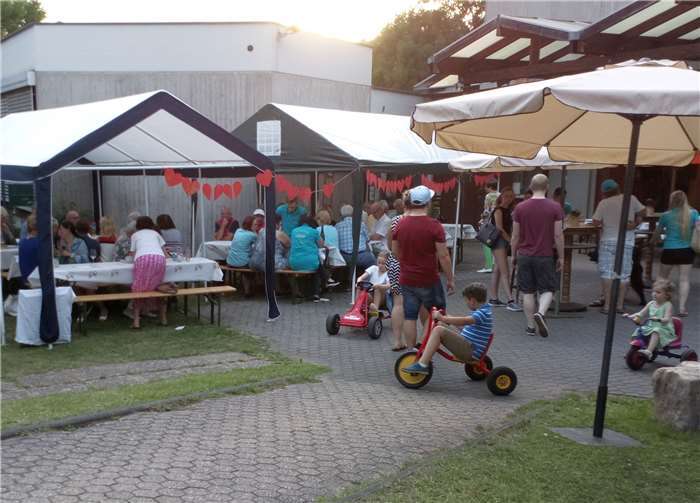 Auf dem Pfarrfest ist wie immer für das leibliche Wohl gesorgt.Fotos: privat