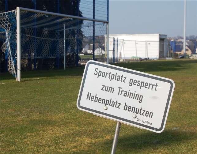 Auf dem Rasenplatz in Gering ist momentan an Fußball nicht zu denken.SK