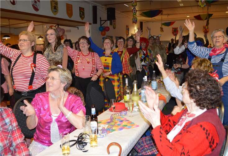 Auf dem Unkelbacher Weiberkarneval herrschte eine tolle Stimmung. AB