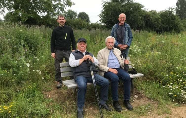 Auf dem Verbindungsweg zwischen Oedingen und Werthhoven steht nun eine Ruhebank. Foto: privat