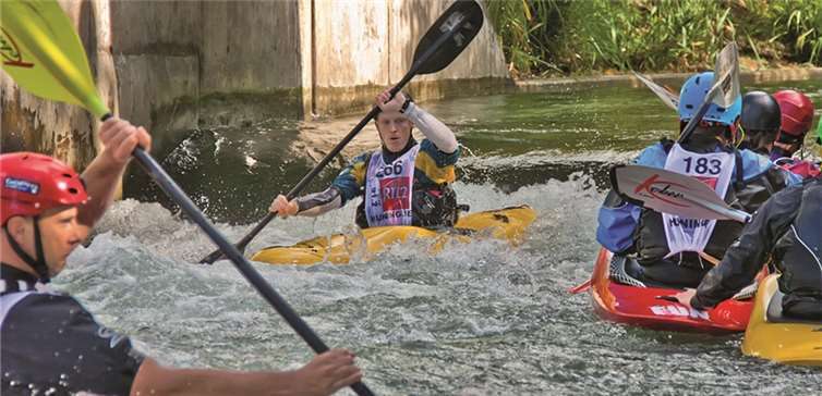 Auf dem Wasser konnten die Kanuten vom KC Nette Plaidt noch einige Sonnenstrahlen genießen. privat