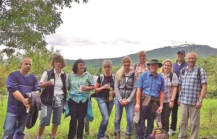 Auf dem Weg zum Drachenfels - die Helfer und Mitglieder des Dorfgemeinschaftshauses Rolandswerth e.V.. privat
