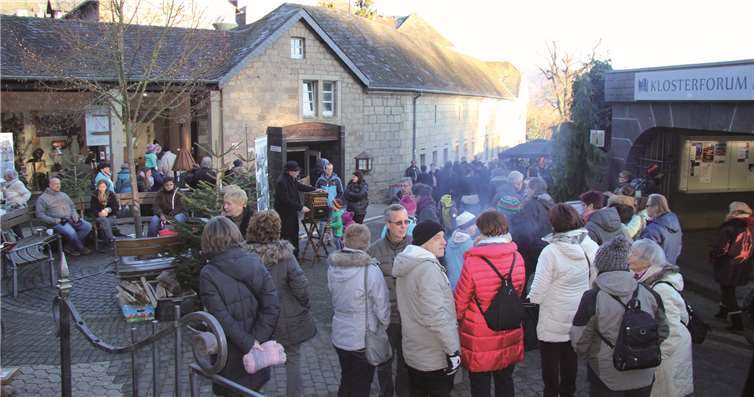Auf dem ganzen Gelände herrscht weihnachtliche Stimmung und wird einiges geboten.