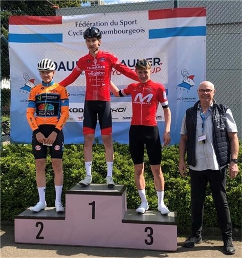 Auf dem zweiten Podestplatz bei den Teenies U19 in Schengen steht Jesper Schmidt verdient. Foto: Familie Schmidt