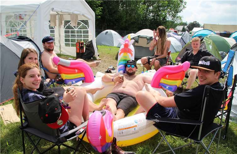 Auf den Campingplätzen herrschte entspanntes Festival-Feeling.MX