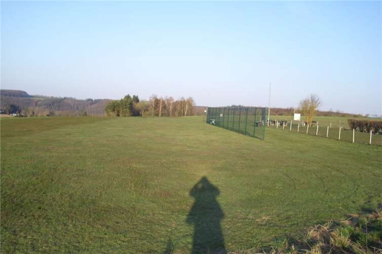 Auf den Modellflugplätzen herrscht zurzeit gähnende Leere. 