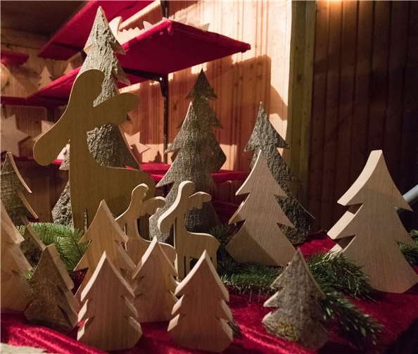 Auf den Weihnachtsmärkten in Wachtberg lassen sich viele schöne Geschenkideen finden.CEW