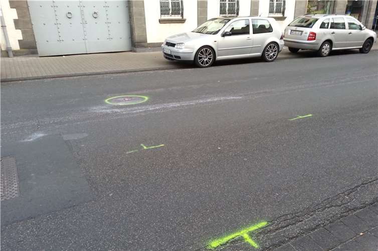 Auf der Asbacher Straße wurde die 10-jährige von einem PKW erfasst. privat