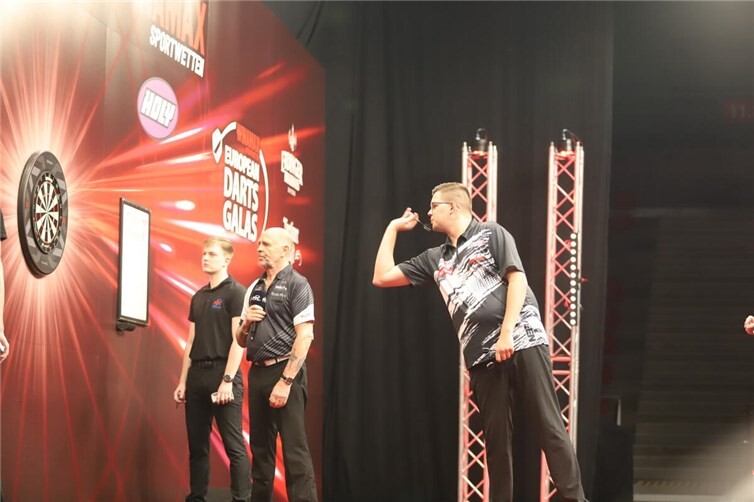 Auf der Bühne herrschte bei den Spielen eine lockere Atmosphäre.  Foto:WAMFO.de