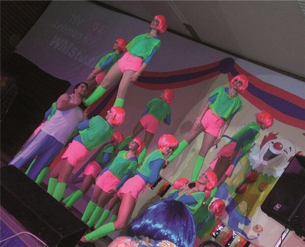 Auf der Bühne konnte man tolle Hebefiguren bestaunen.privat