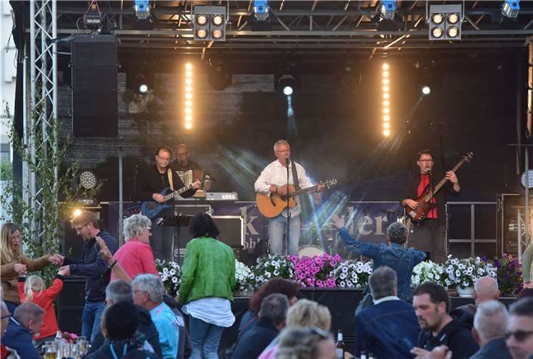 Auf der Bühne wird wieder ein tolles Live-Programm geboten.Foto: privat
