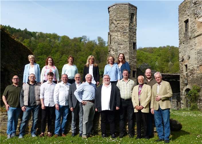 Auf der Burg Altwied begrüßte Vorsitzender Wolfgang Hardt alle Kandidaten des Ortsverbandes.  Foto: Gerhard Neumann