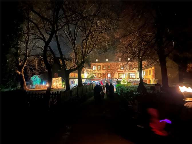Auf der Erlenmühle klang die Familienwanderung aus.  Foto: Matthias Weinand