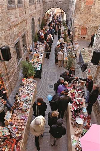 Auf der Festung Ehrenbreitstein geht es am Sonntag beim Start in die winterliche Jahreszeit herbstlich zu.GDKE Rheinland-Pfalz/Pfeuffer