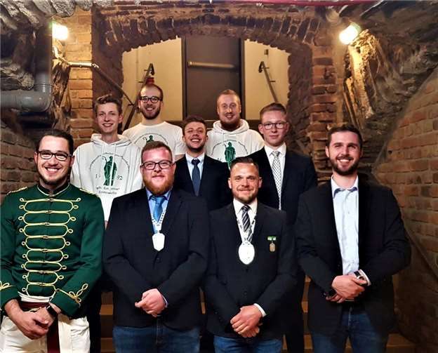 Auf der Generalversammlung der Junggesellenschützen fanden umfangreiche Neuwahlen statt. Der Vorstand in neuer Zusammensetzung freut sich sehr auf die kommenden Aufgaben. Foto: DU