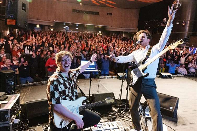 Auf der Genovevaburg in Mayen kann sich das Publikum beim „Rudelsingen“ wieder musikalisch beteiligen.  Foto: Rudelsingen GmbH_Fotograf Joachim Pantel