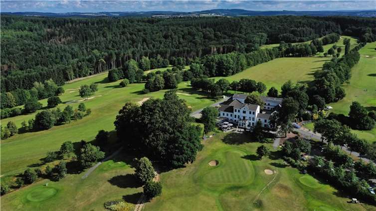Golf-Erlebnistag Auf der Golfanlage Gut Burghof kann sich jeder im Golfsport ausprobieren. Foto: privat
