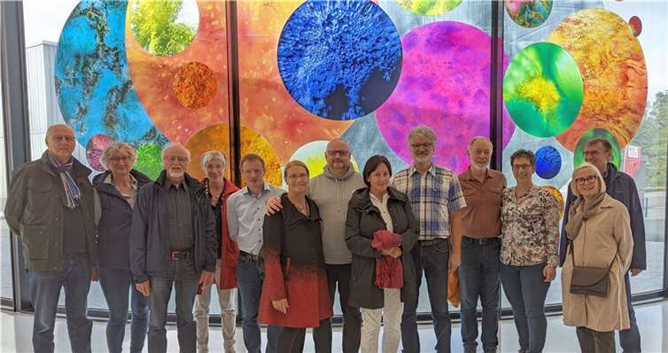 Auf der Suche nach Motivation für die Zukunft verbrachte die „Kleinkunst-Familie“ aus dem Westerwald ein Kulturwochenende in der historischen Stadt Wetzlar – hier bei einem Besuch in der Leica-Welt.  Foto: KKB
