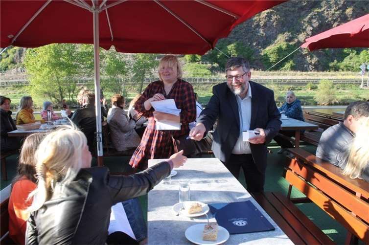 Auf der „Wappen von Cochem“ erlebten die Flüchtlinge ein Stück Unbeschwertheit. Foto: VG Cochem