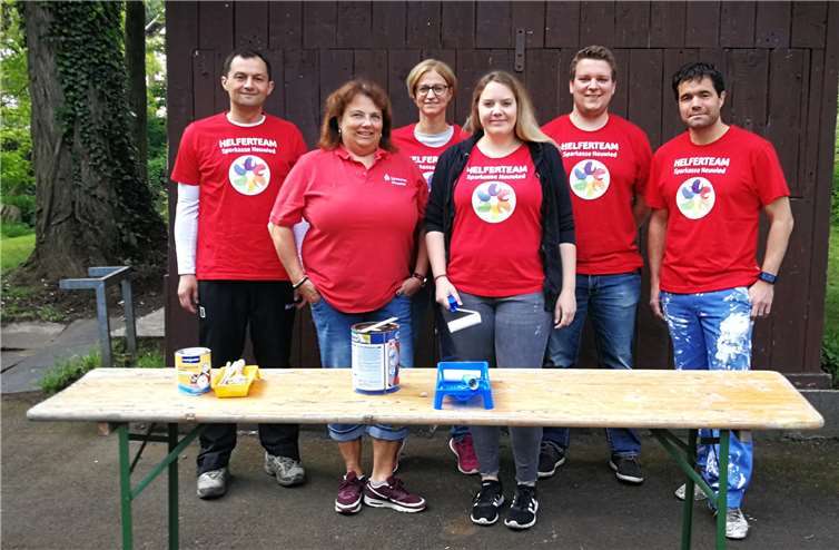 Auf der Wiedinsel in Niederbieber wurden die Hütten und Hallen neu gestrichen.