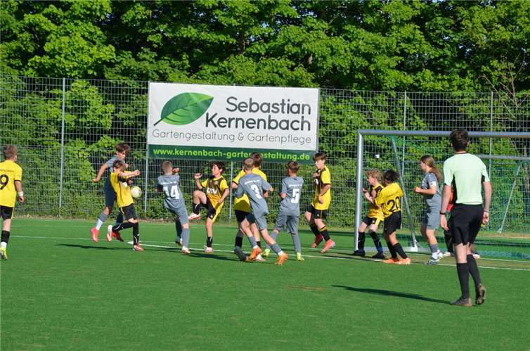 Auf der herrlichen Sportanlage erwarteten die zahlreichen Zuschauer bei Sonnenschein ein tolles Fußballspiel. Foto: JSG Nickenich