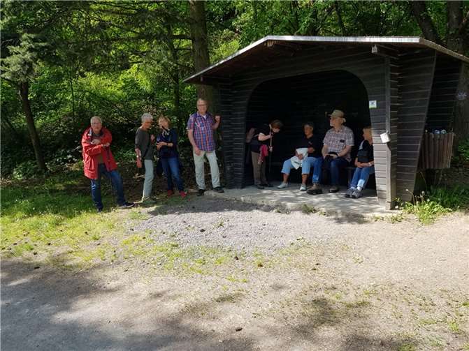 Auf der knapp dreistündigen Tour entdeckten selbst alteingesessene Mayener viel Neues und erfuhren dabei auch viel Interessantes. Quelle: Europaunion Kreisverband Mayen-Koblenz