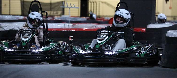 Auf der ring°kartbahn können Kinder ab 8 Jahren Renn-Action pur erleben. Foto: Nuerburgring