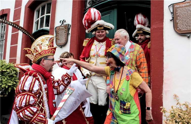 Auf die Augen des Prinzen schien es Gisela Stahl bei der Rathausverteidigung abgesehen zu haben. DL