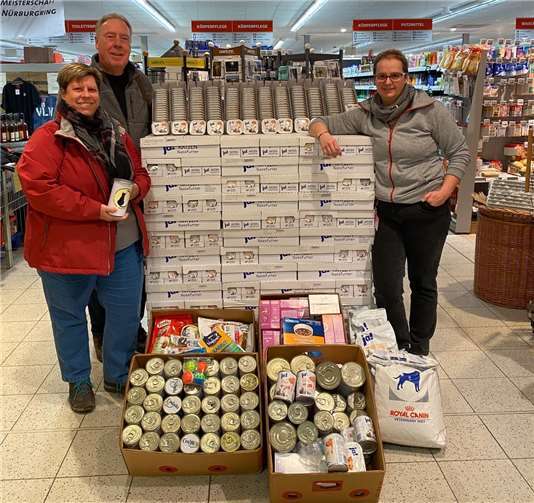 Auf die Silvesterböllerei verzichteten Melanie Koch und Lebensgefährtin Anne Kürsten gern zugunsten der Katzen.Foto: Katzenschutzfreunde Rhein-Ahr-Eifel