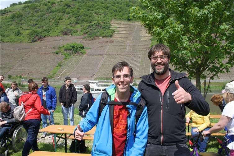 Auf drei unterschiedlichen Strecken mit verschiedenen Schwierigkeitsansprüchen, konnte jeder abgestimmt auf die eigene Mobilität an der Wanderung durch die Weinberge und den angrenzenden Wald rund um das Kloster einen tollen Ausflug erleben.