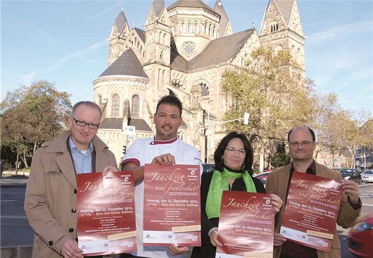 Auf ein Konzert der Sonderklasse freuen sich (v. l.) der Intendant der Rheinischen Philharmonie, Frank Lefers, Jean Paul Warnecke vom Café Baumann, Ruth Duchstein von der Buchhandlung Reuffel und Manfred Faig als Vertreter der Singschule Koblenz. US