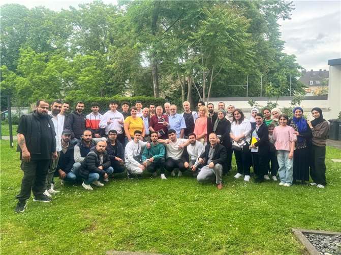 Auf großes Interesse stieß die Infoveranstaltung „Sicherheit im Alltag: Schutz vor Telefonbetrug“ organisiert von dem Projekt „Starke Nachbar_innen“ des Internationalen Christlichen Friedensdienst EIRENE und dem Polizeipräsidium Koblenz.  Foto: Sandra Sabatella