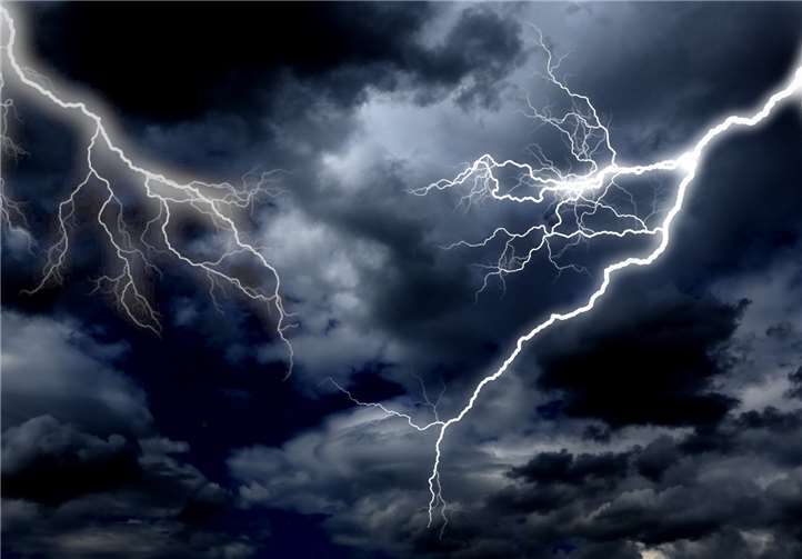 Auf halbem Wege zum Richtplatz verdunkelte sich der Himmel und ein Gewitter zog auf ... Foto: rauschenberger@pixabay