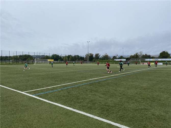 Auf heimischem Boden traten die Schülerinnen und Schüler gegen die Mannschaften des Kurfürst-Salentin-Gymnasiums Andernach und der Realschule plus Kobern-Gondorf an. Foto: Linda Pfannschmidt