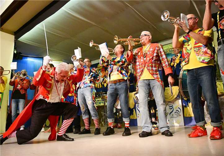 Auf seiner Abschiedstour gibt das Remagener Panikorchester unter Tommy Pieper noch einmal alles.