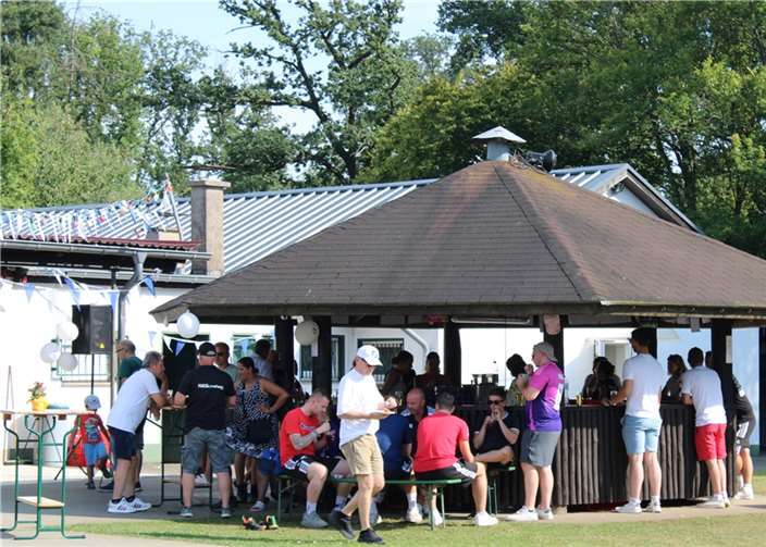 Auf und rund um die Anlage in Villiprott feierten Aktive, Mitglieder und Freunde des SC Villip dessen 100-jähriges Jubiläum.